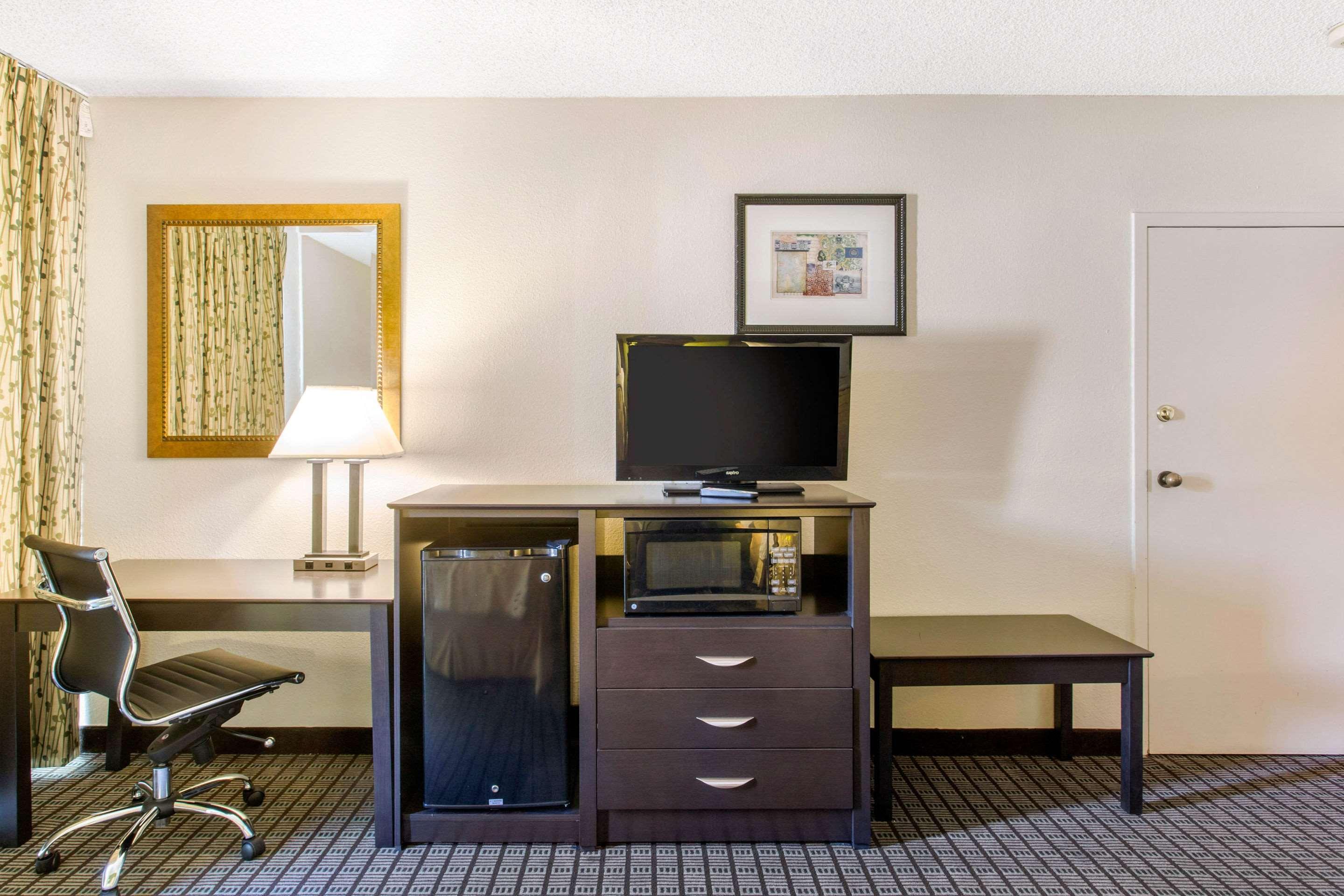 Quality Inn Stateline Wendover Exterior photo