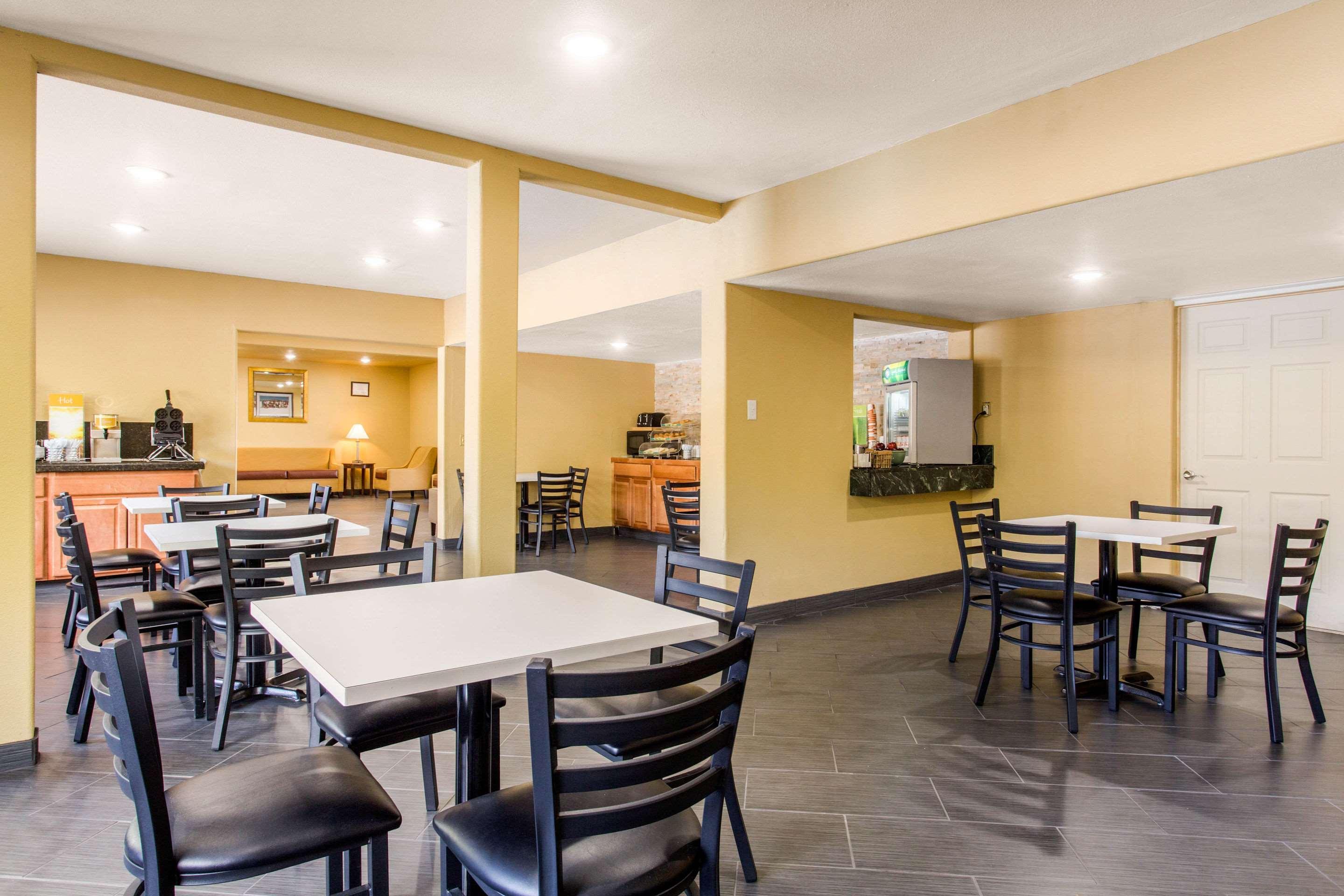 Quality Inn Stateline Wendover Exterior photo