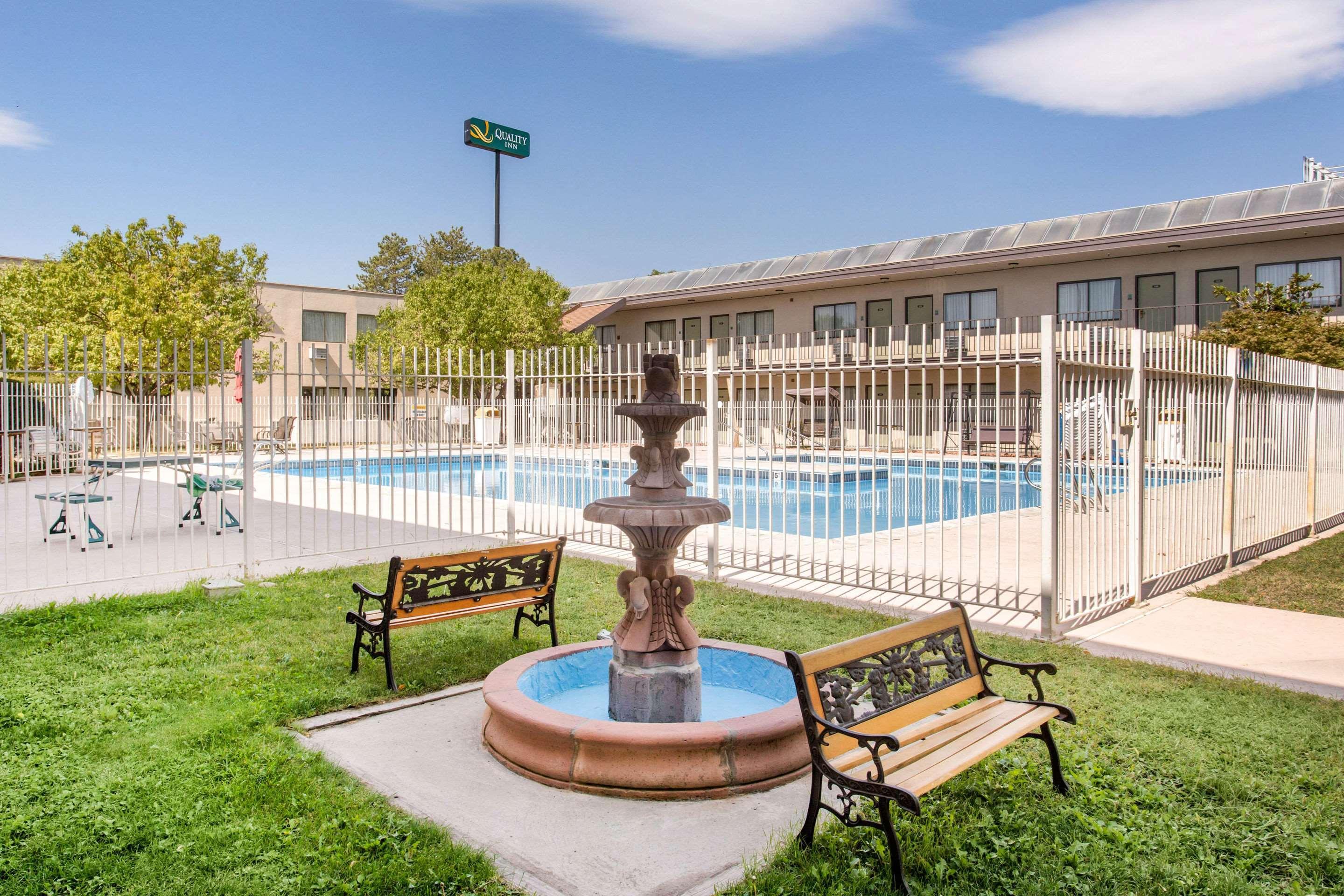 Quality Inn Stateline Wendover Exterior photo